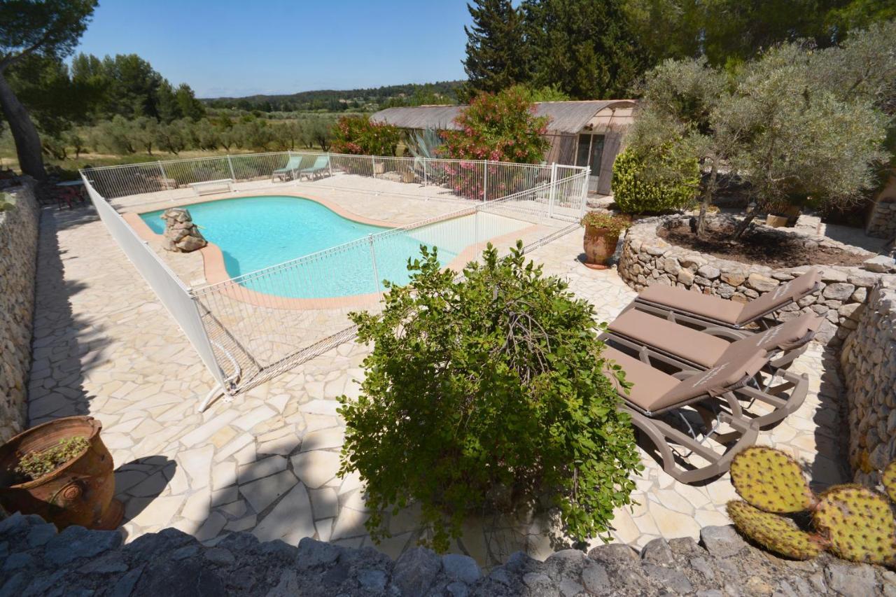 Les Mazets De La Reine Pedauque Villa Paradou Exterior photo